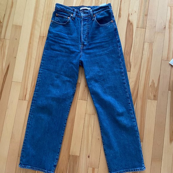 Levi's Ribcage Straight Ankle Women's Jeans - Medium Wash - Picture 2 of 3